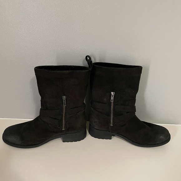 Authentic Ugg Glendale Boots, Ladies Size 9, Black - Picture 7 of 16